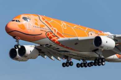 “Tartagura voadora”: terceiro Airbus A380 da ANA estreia voo comercial dois anos parado