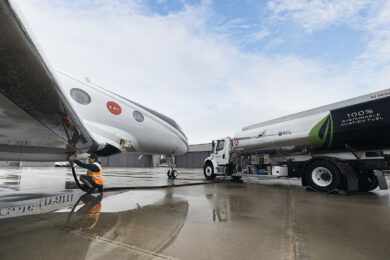 Jato executivo faz 1º voo transatlântico do mundo com 100% de combustível sustentável