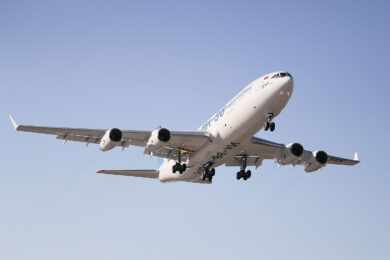 Voa pela primeira vez o IL-96-400M, maior widebody russo já construído