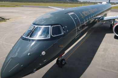 Embraer revela o primeiro E195-E2 da Royal Jordanian