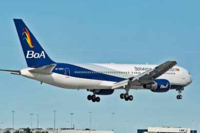 “Avião fantasma”: jato Boeing 767 que estaria aposentado segue voando pela Boliviana de Aviación