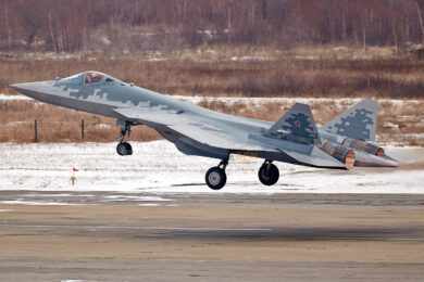 Mais um caça stealth Sukhoi Su-57 foi entregue à Força Aérea da Rússia