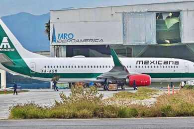 Primeiro Boeing 737-800 da Mexicana de Aviación surge dias antes de estreia