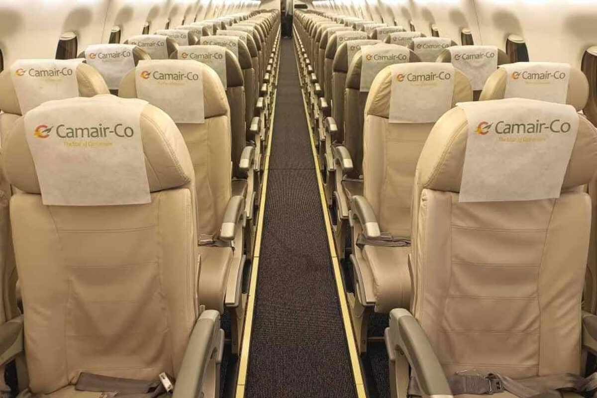 Interior do E190 da Camair-Co