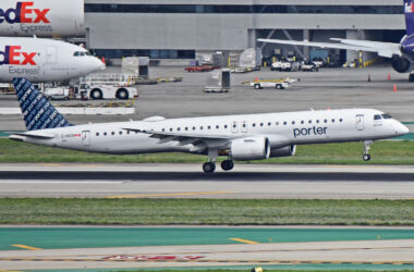 Um dos 30 E195-E2 da Porter Airlines