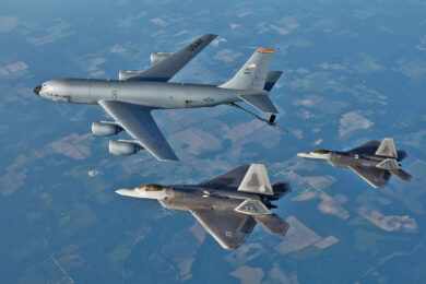 Força Aérea dos EUA pode encolher em 160 aviões em 2025