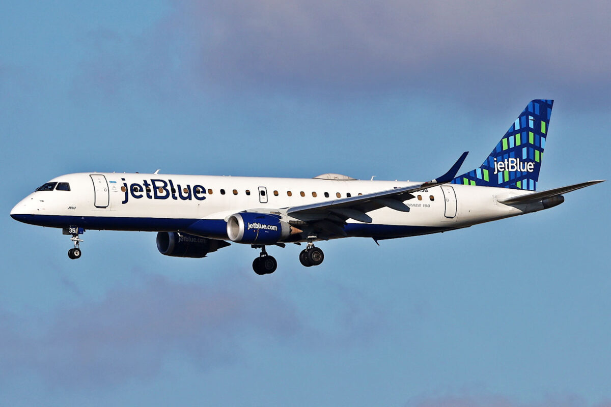 Jato Embraer E190 da JetBlue