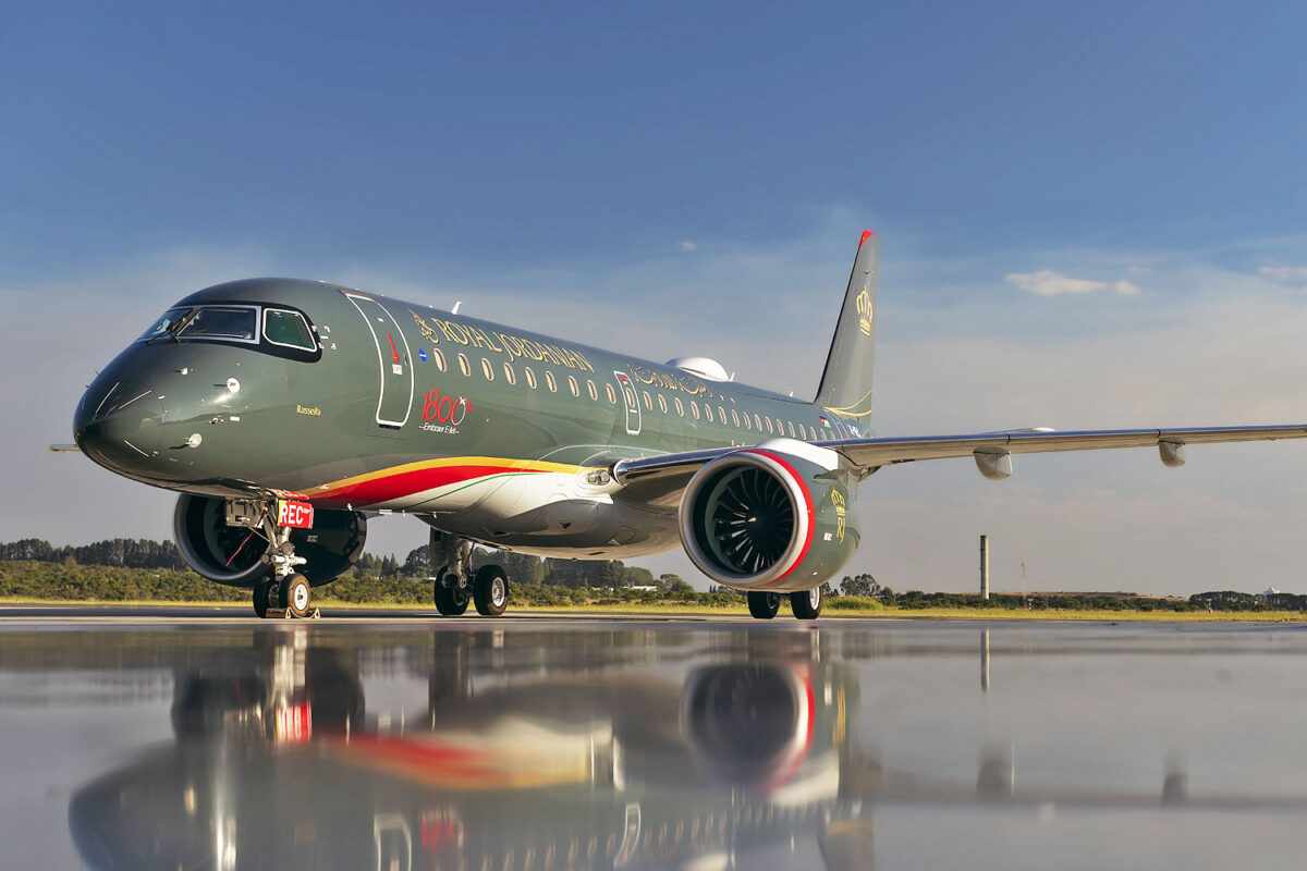 A aeronave foi entregue à Royal Jordanian por meio de leasing com a Azorra