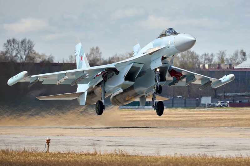 Novo caça Sukhoi Su-35S da Rússia