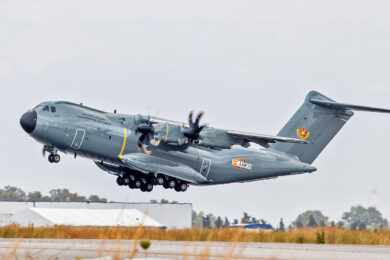 O primeiro A400M do Cazaquistão decola