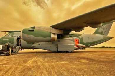 O KC-390 "bombeiro" em Corumbá