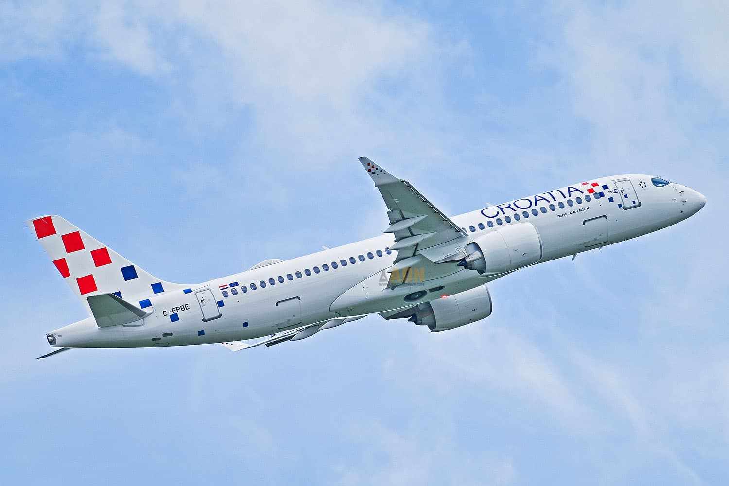 O primeiro A220 da Croatia Airlines