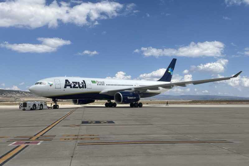 Um dos A330-200 alugados pela Azul