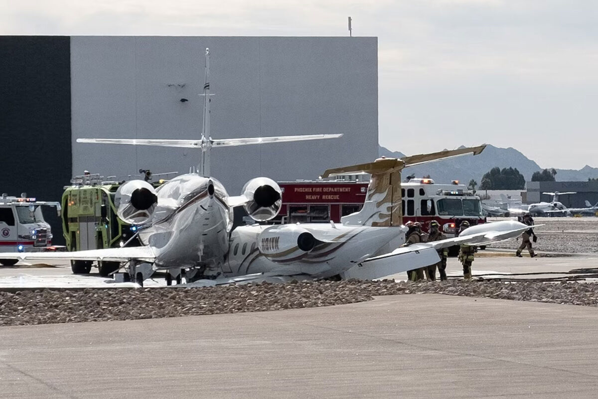 O Learjet 35 só parou ao atingir um Gulfstream 200 estacionado