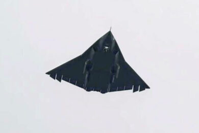 Aeronave avançada da China voltou a voar