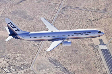 O protótipo do Boeing 737-900, ainda como N737X