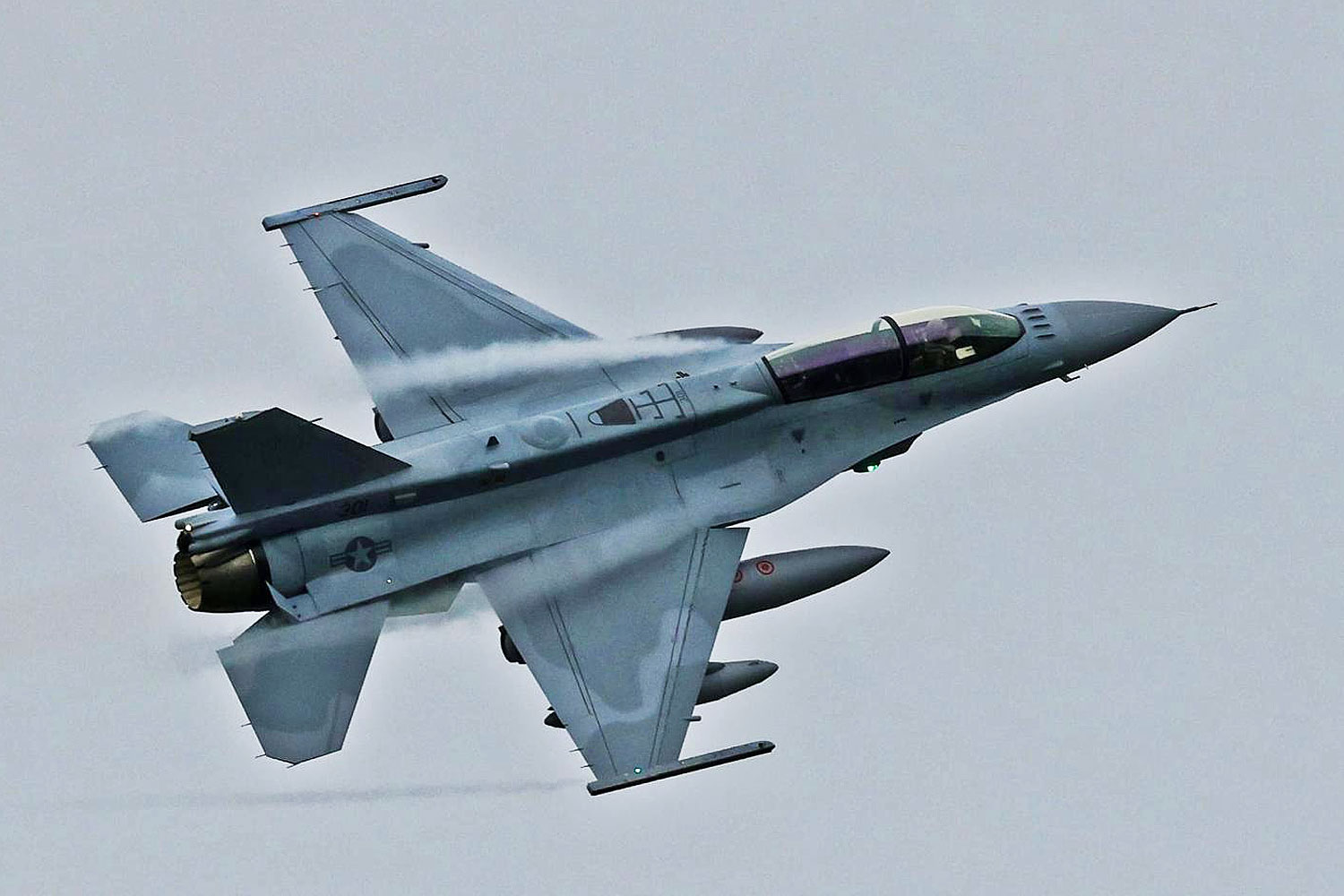 Caça F-16D Bloco 70 da Bulgária