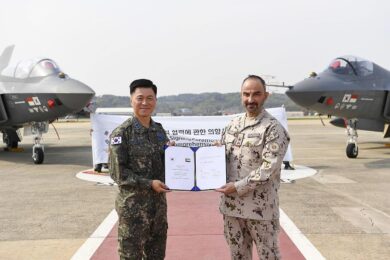 Os oficiais da Coreia do Sul e dos Emirados assinaram carta de intenção