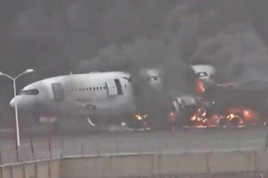 O único A330 da Yemenia Airways pega fogo