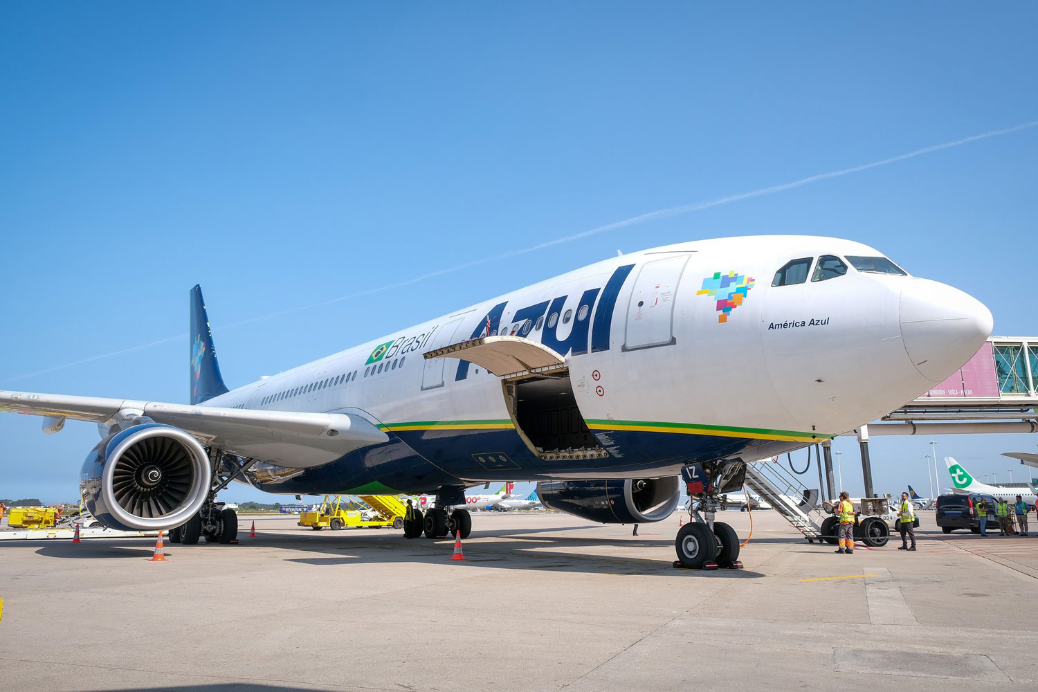 O A330-200 da Azul em Porto na segunda-feira, 2