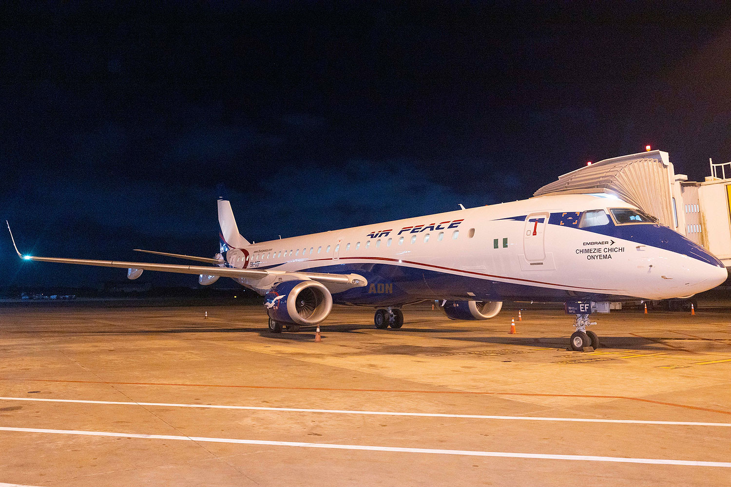O primeiro E190 da Air Peace