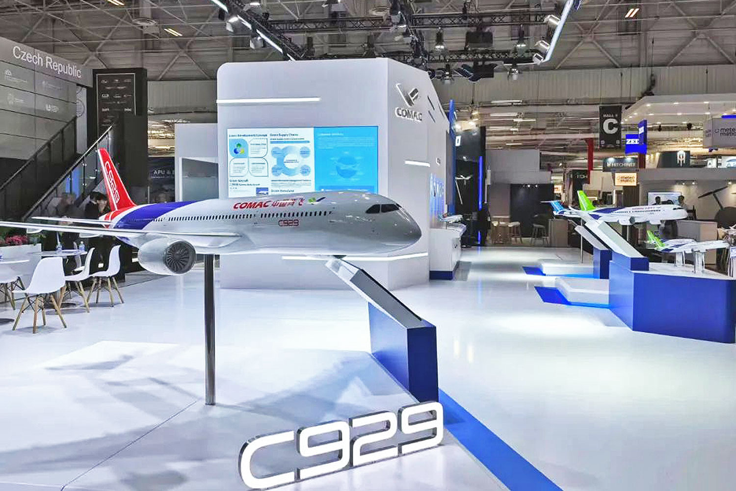 Maquete do widebody C929 em Le Bourget