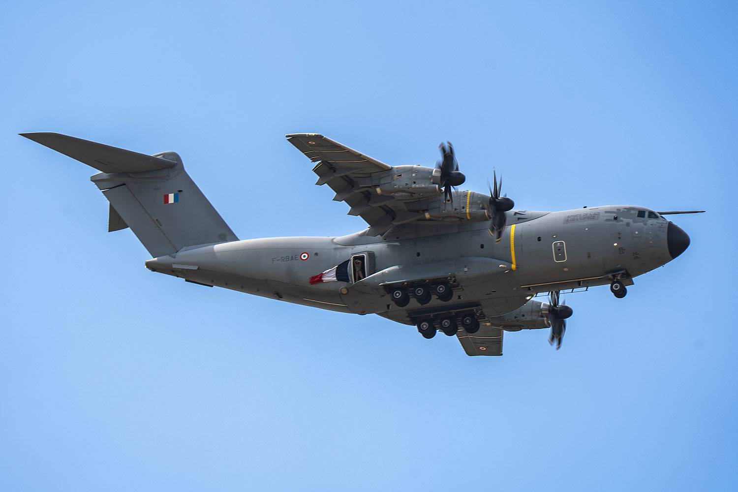 Avião de transporte A400M da França
