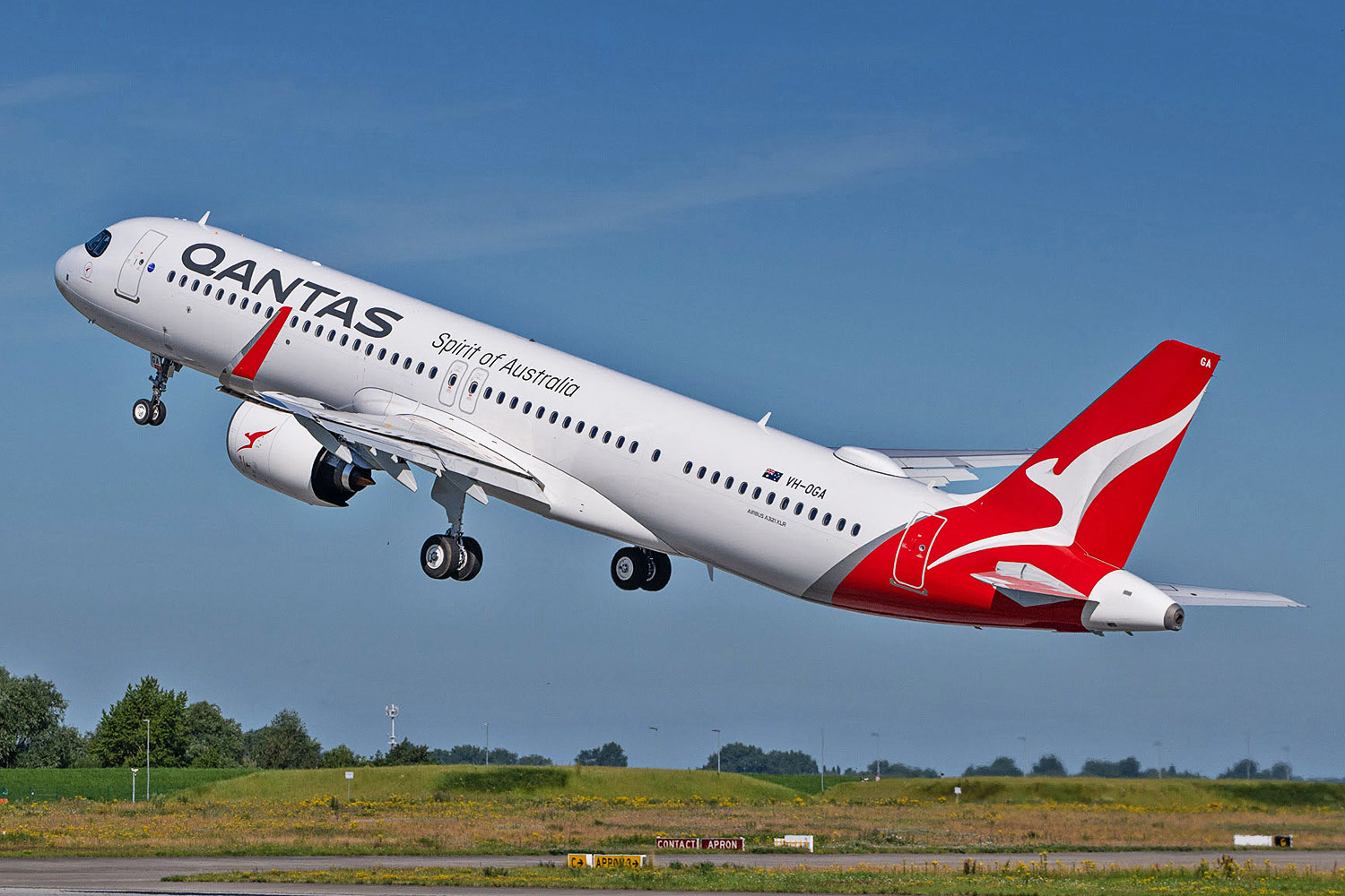 O primeiro A321XLR da Qantas decola rumo à Austrália