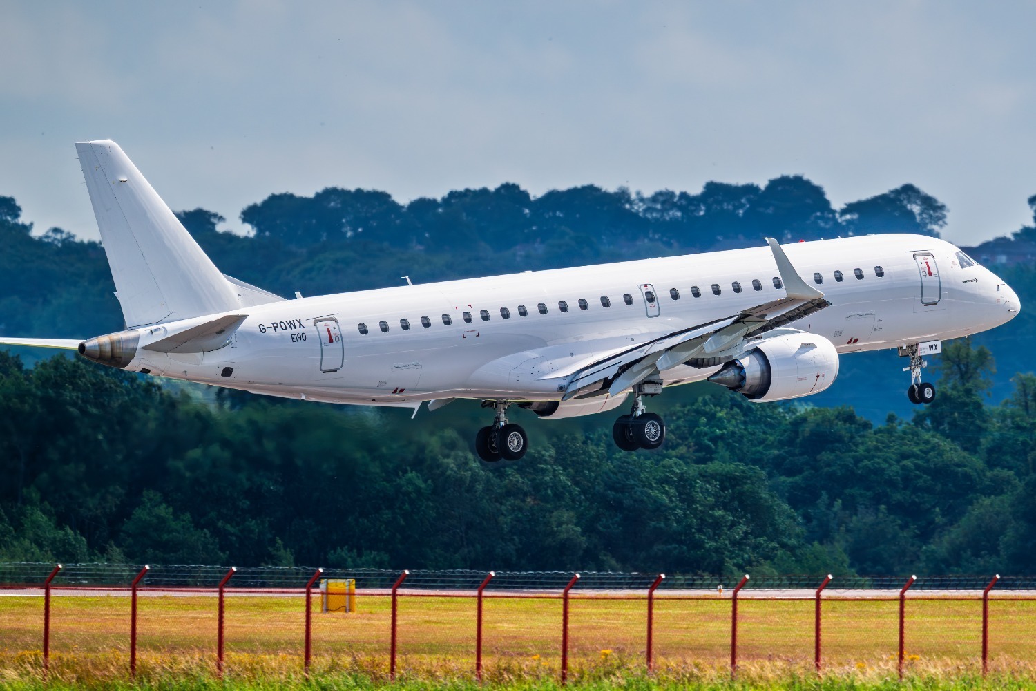 Jato E190LR recebido pela Titan Airways