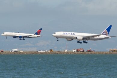 Aviões da Delta e United