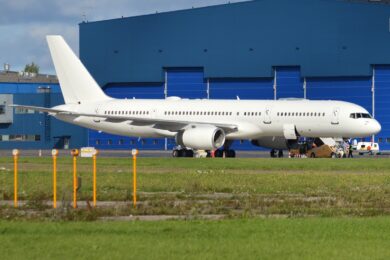 O Boeing 757 (C-32B) de matrícula 00-9001