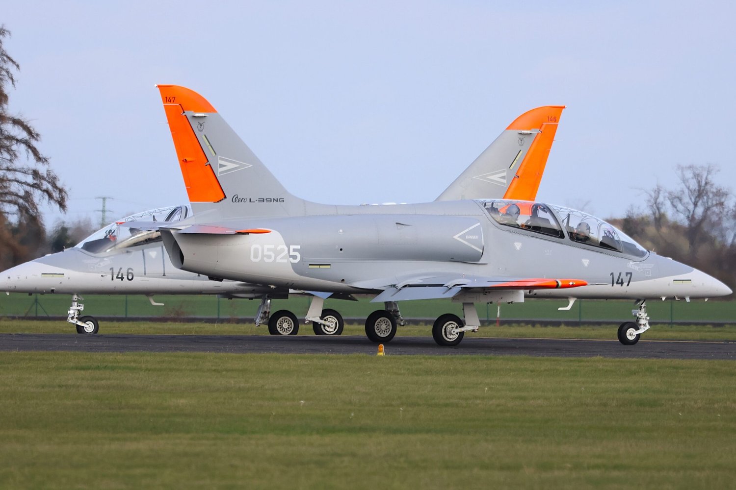 Hungria recebe três novos aviões L-39 Skyfox e chega a frota de
