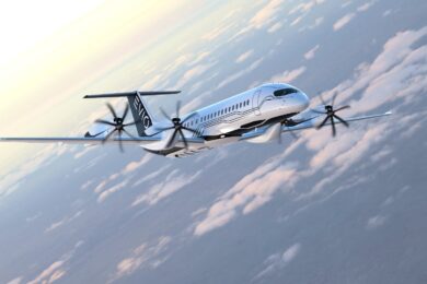 Avião híbrido-elétrico Evio 810